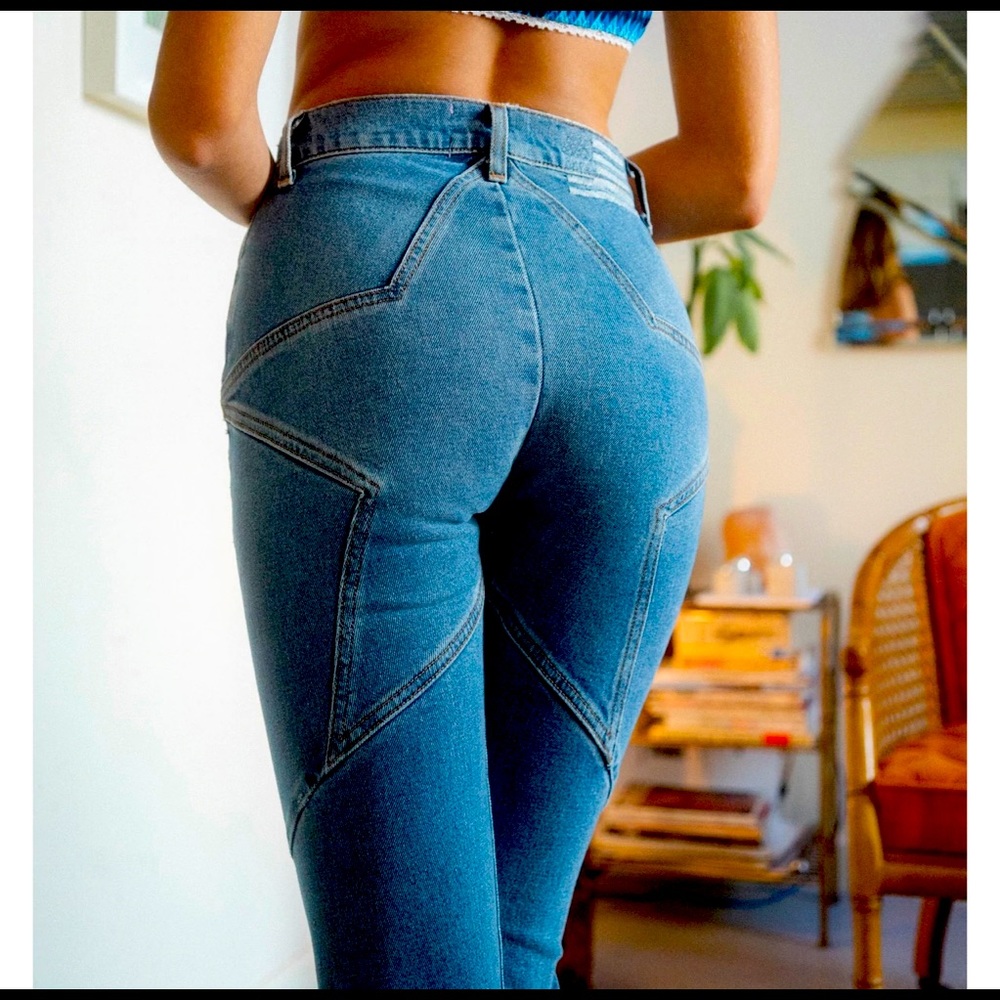 💙Revice Denim Venus Crops / Lightyear Wash💙